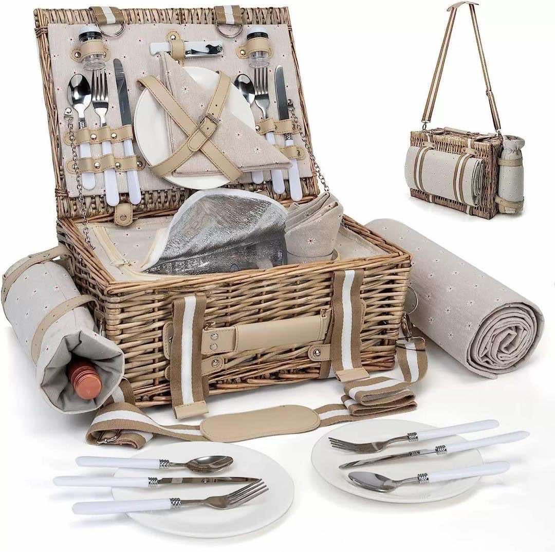 4 Person Picnic Basket